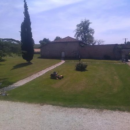 Bed and Breakfast Pierre Deluen Domaine de la Grange de Quaire à Chassenon Extérieur photo