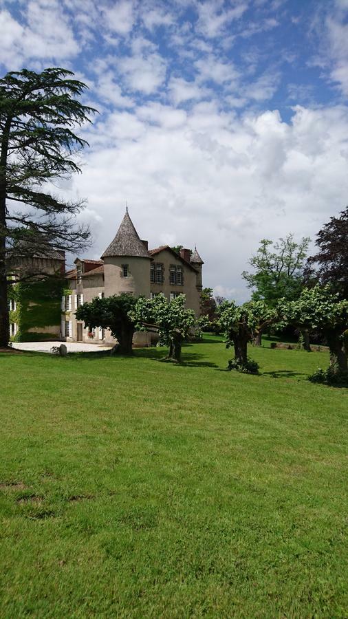 Bed and Breakfast Pierre Deluen Domaine de la Grange de Quaire à Chassenon Extérieur photo