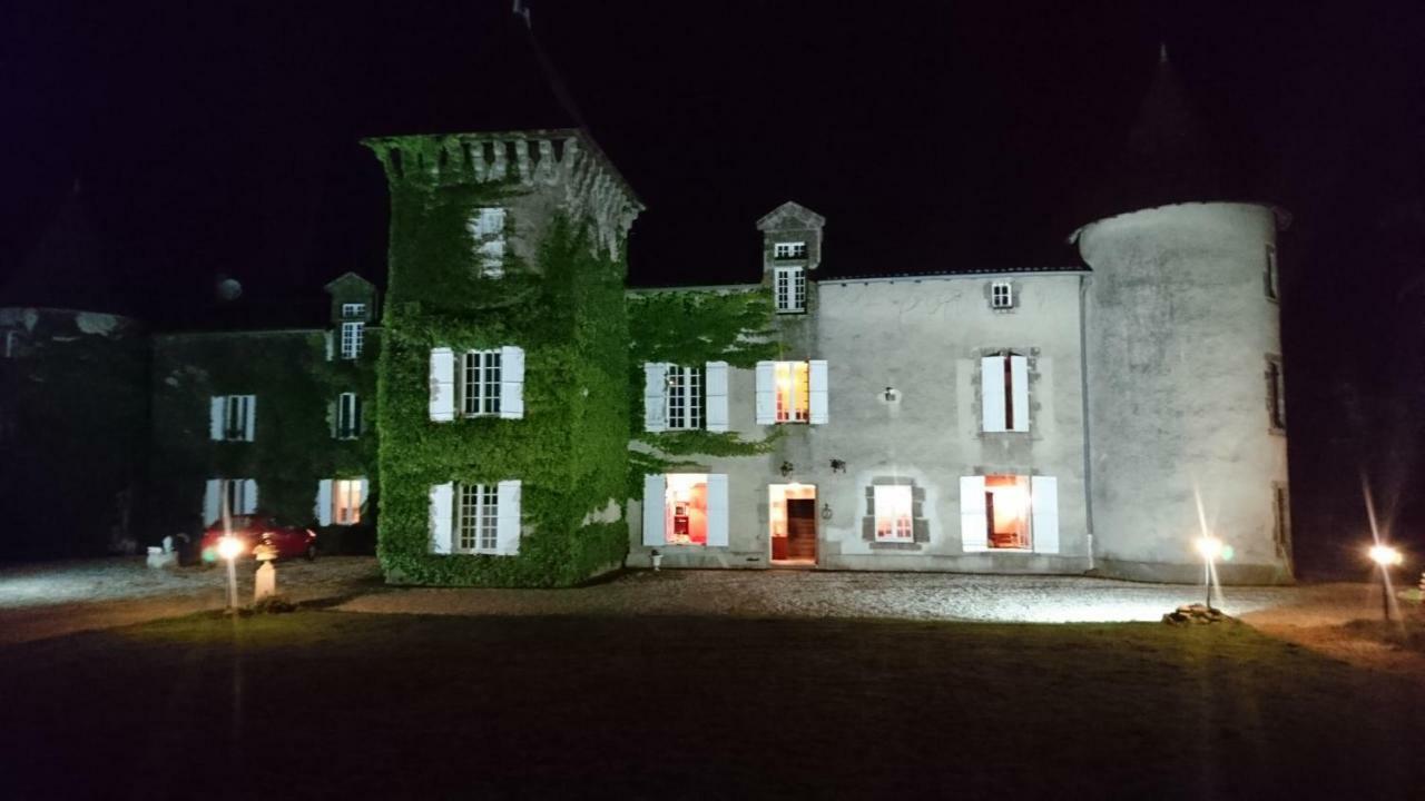 Bed and Breakfast Pierre Deluen Domaine de la Grange de Quaire à Chassenon Extérieur photo